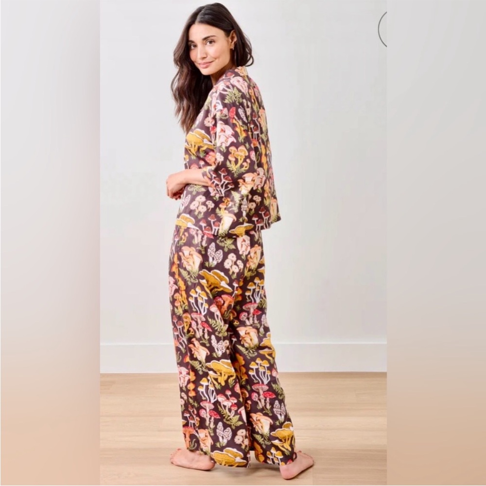 NWOT Printfresh Mushroom Medley  Large/Tall Pajama Top & Bottoms Eco Satin - Picture 2 of 7
